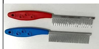 Peine metalico mango plastico simple