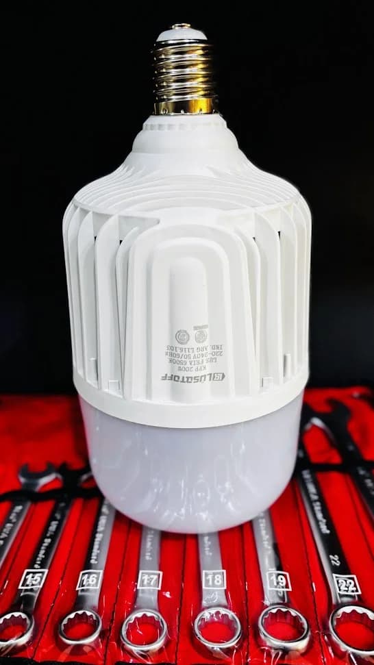 Lampara de alta potencia 200w Lusqtoff