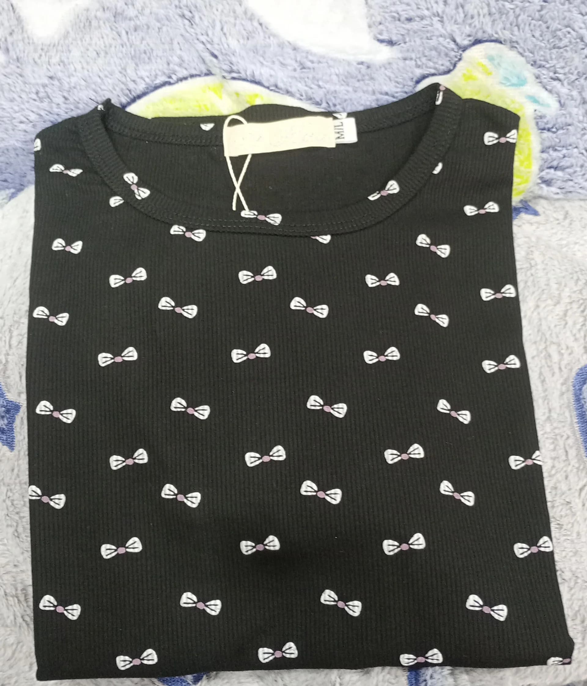REMERA MOÑOS