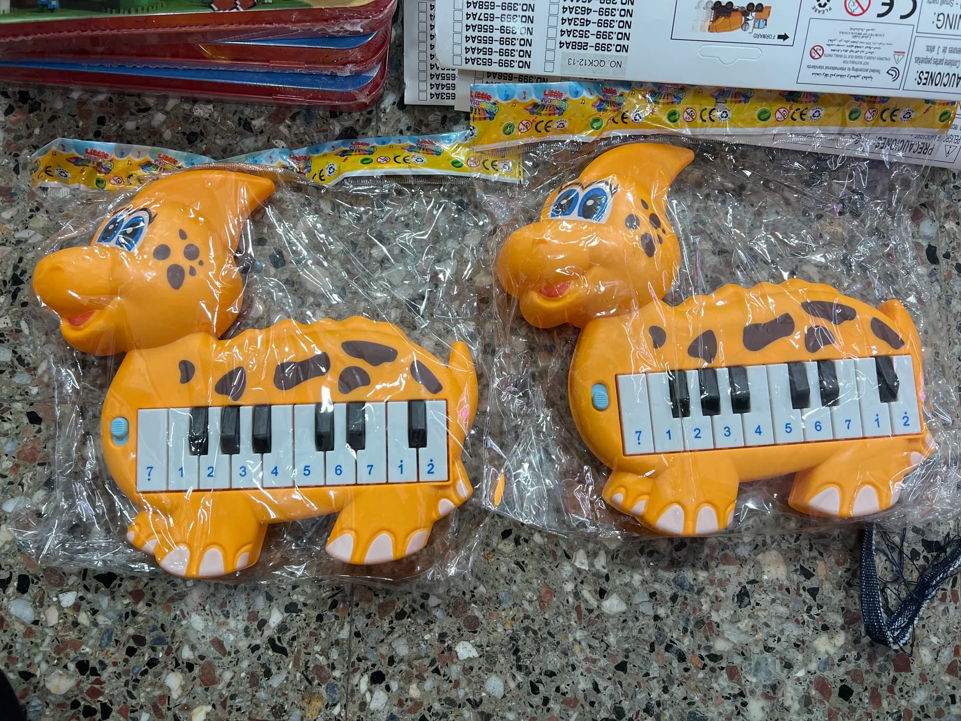 PIANOS AMARILLOS