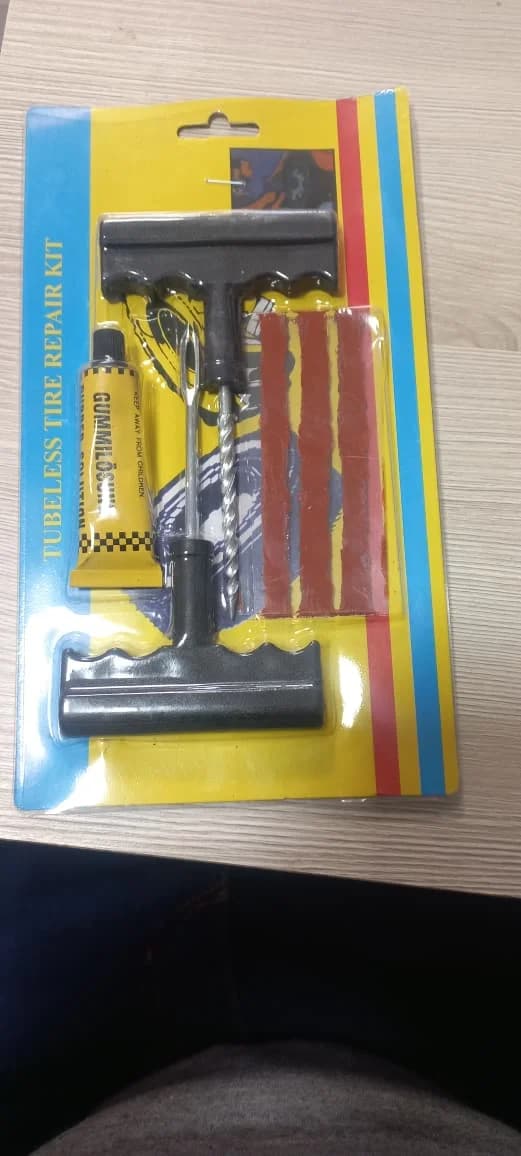 KIT DE REPARACION P/ NEUMATICOS(592)