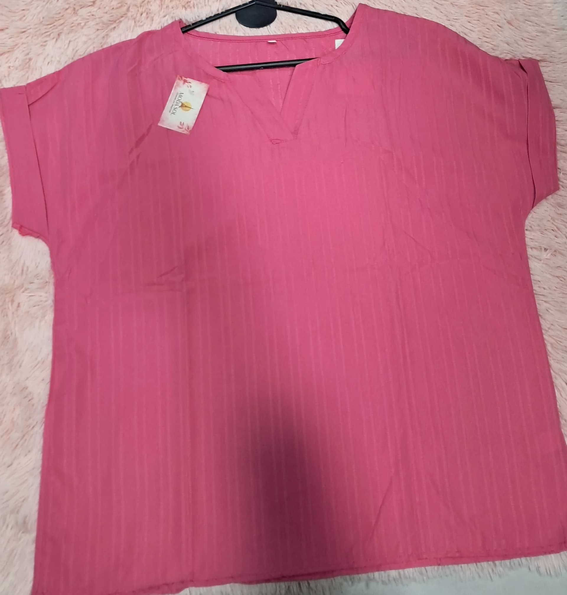 REMERA CON MANGA JAPONESA DE MUJER