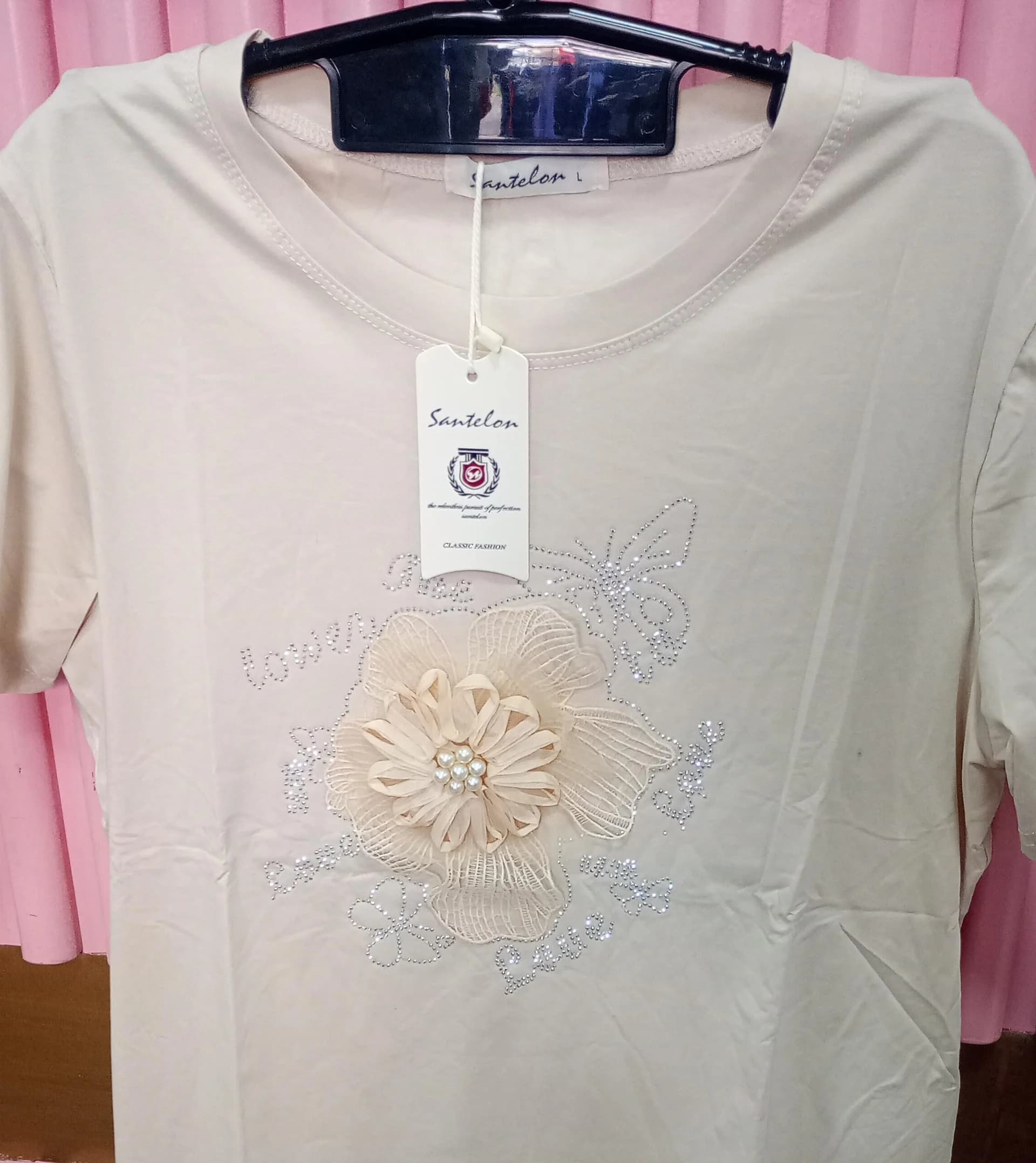 REMERA FLOR 3 D