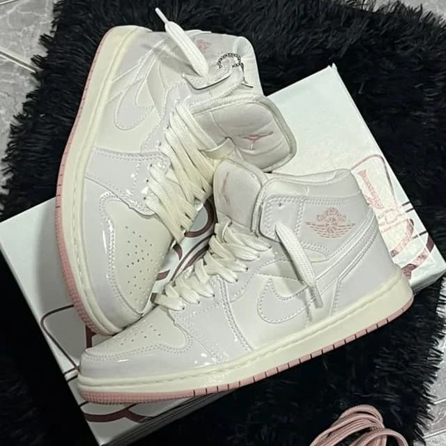 JORDAN BOTITA "ROSA"