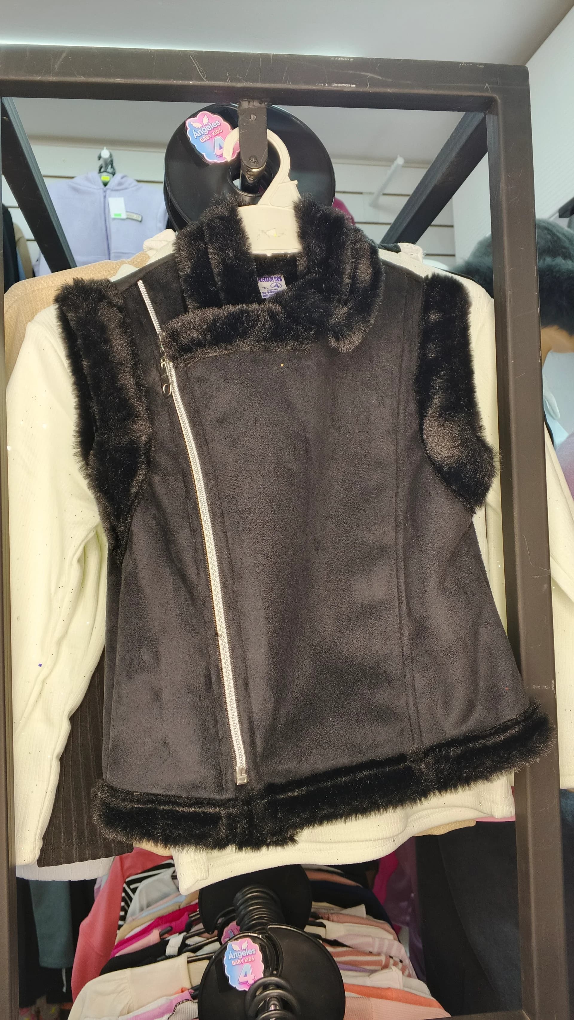 CHALECO CURO PLUSH NEGRO BEBE