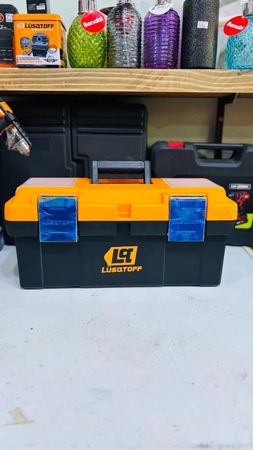 Caja de herramientas con cierre metalico 17" Lusqtoff