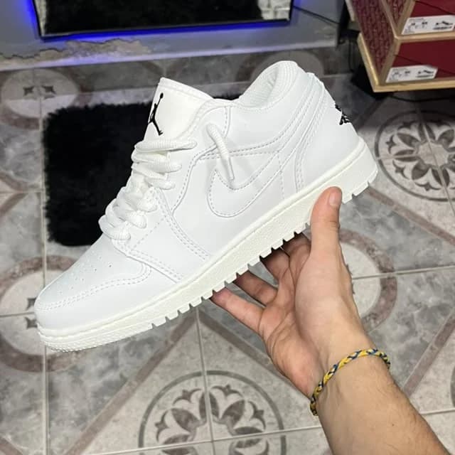 NIKE JORDAN "BRANCO"