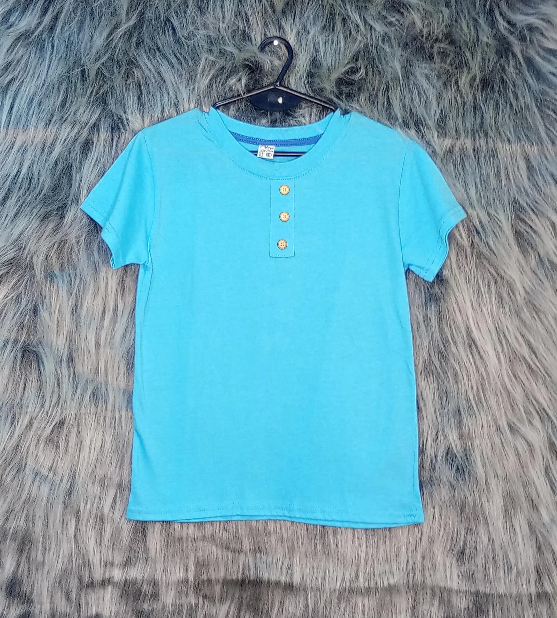 REMERA BOTON NIÑO