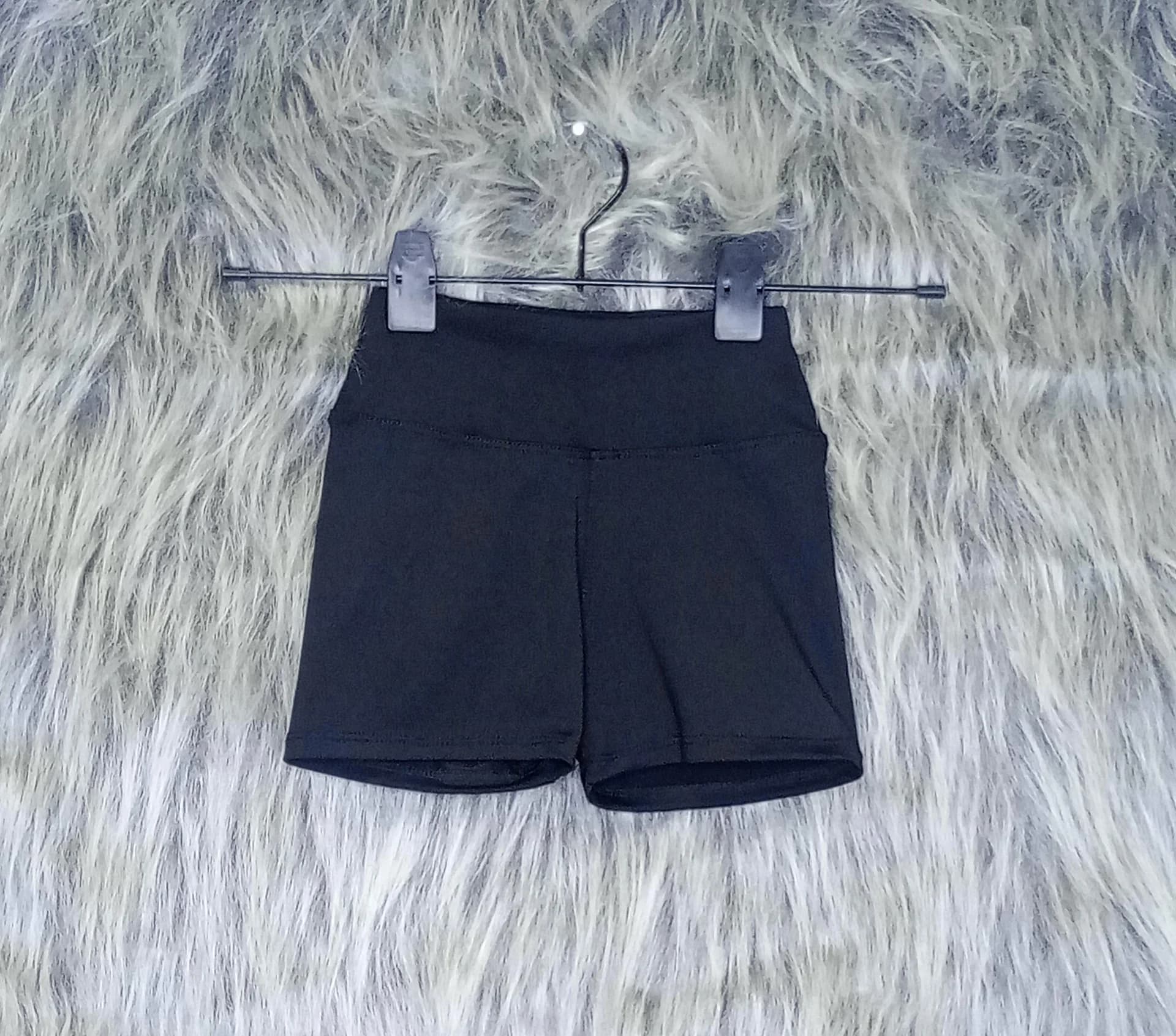 CALZA NEGRA SHORT NENA