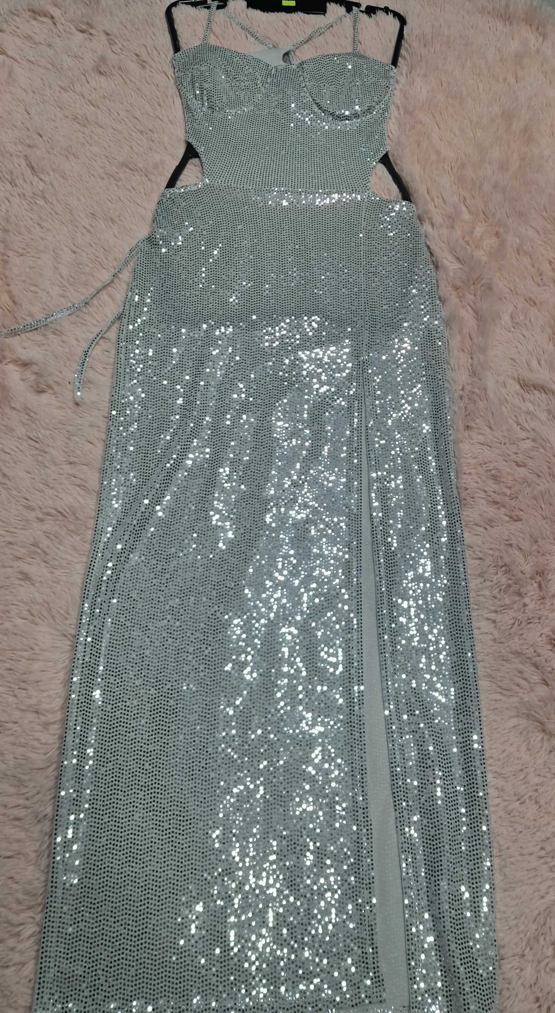 VESTIDO LARGO DE LENTEJUELAS