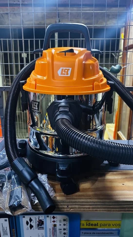 Aspiradora 1400w 15Lts seco/mojado Lusqtoff