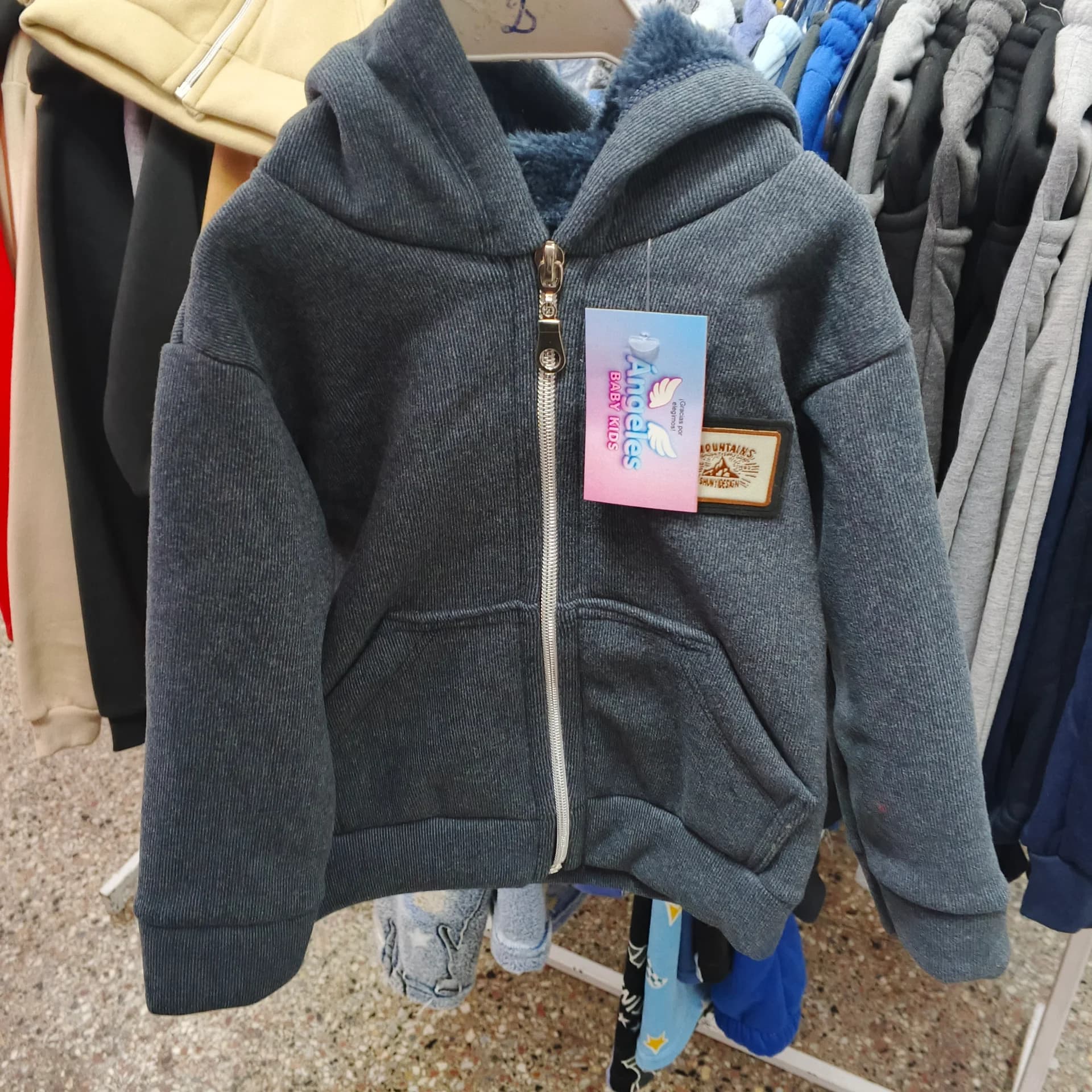 CAMPERA PIEL DENTRO BEBE