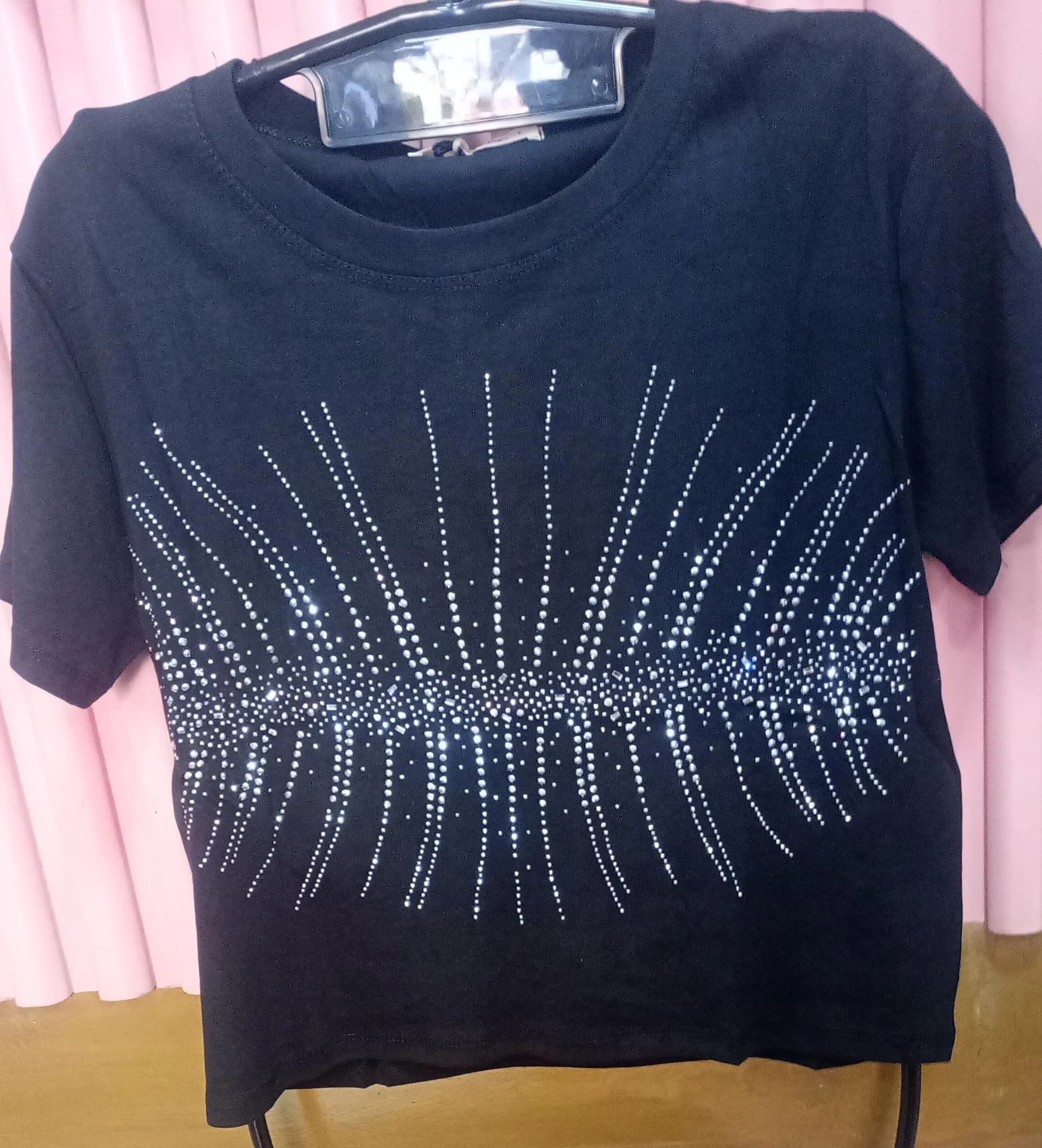 REMERA CORTA LLUVIA STRASS
