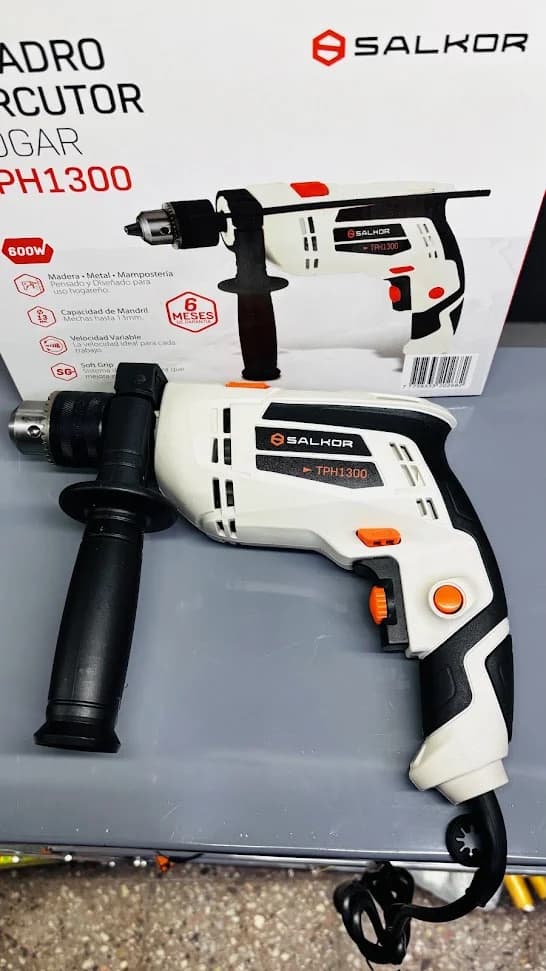 Taladro percutor 600w Salkor