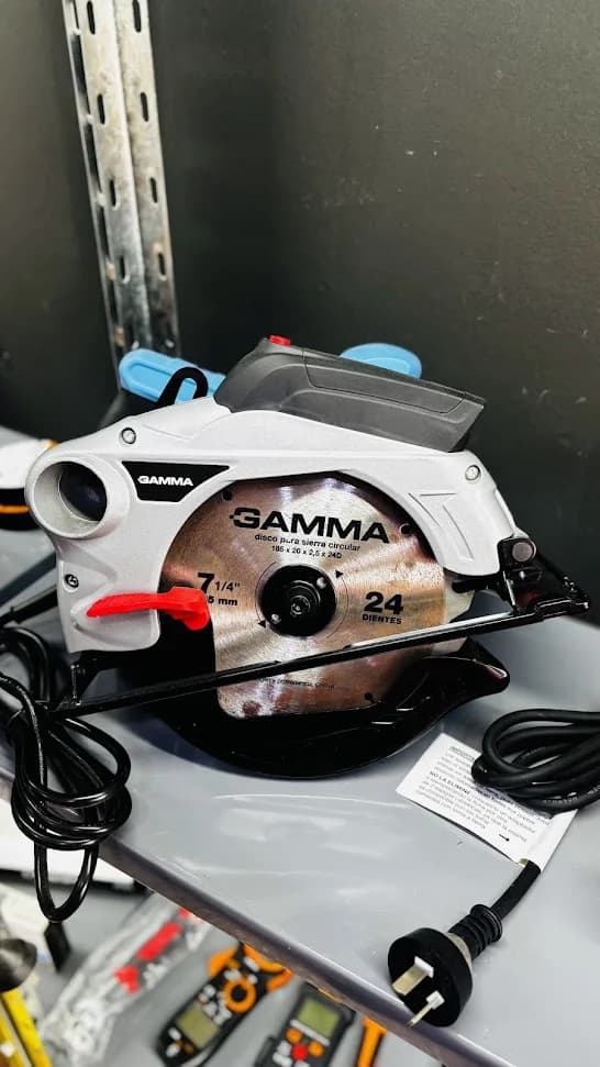 Sierra circular con laser 1300w Gamma