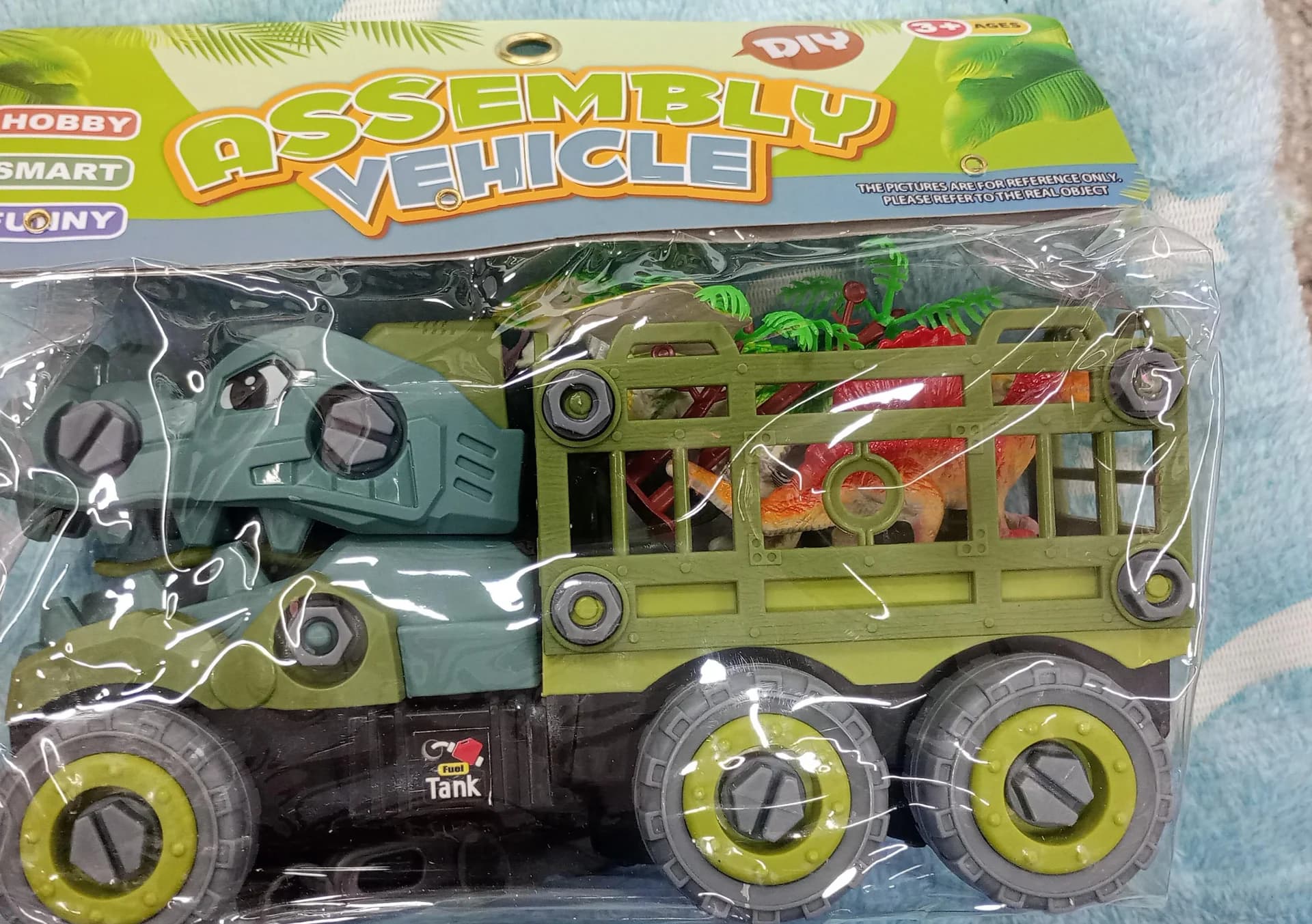 CAMION DINO CON ANIMALES