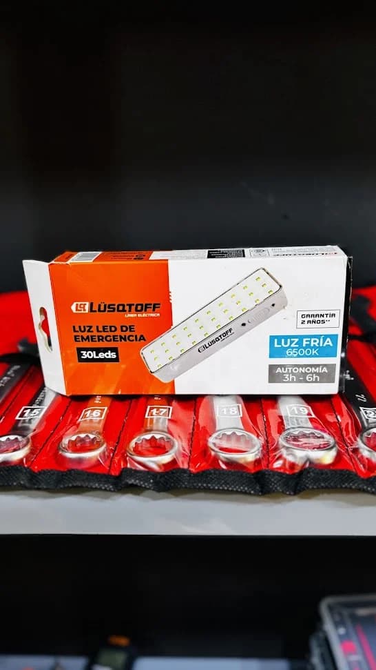 Luz de emergencia 30 leds Lusqtoff