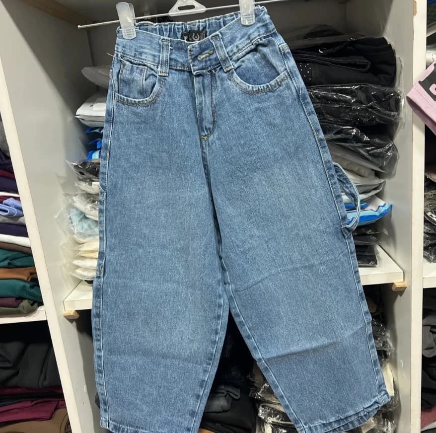 JEANS CON ELÁSTICO EN LA CINTURA