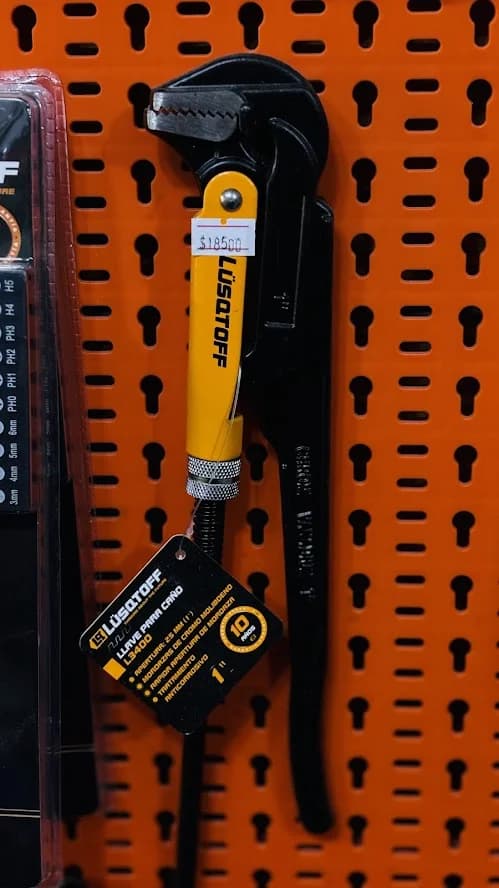 Llave para caño 1" Lusqtoff