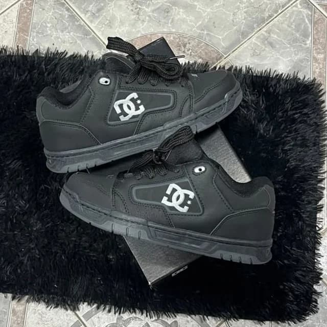 DC SHOE "BLACK"