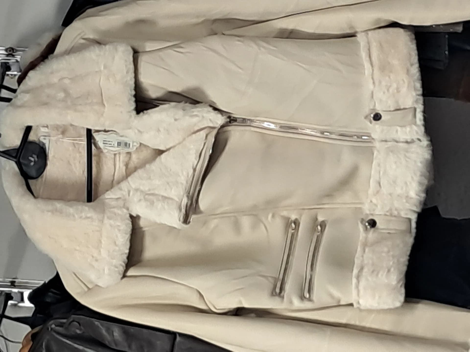 CAMPERA ECO CUERO HXH