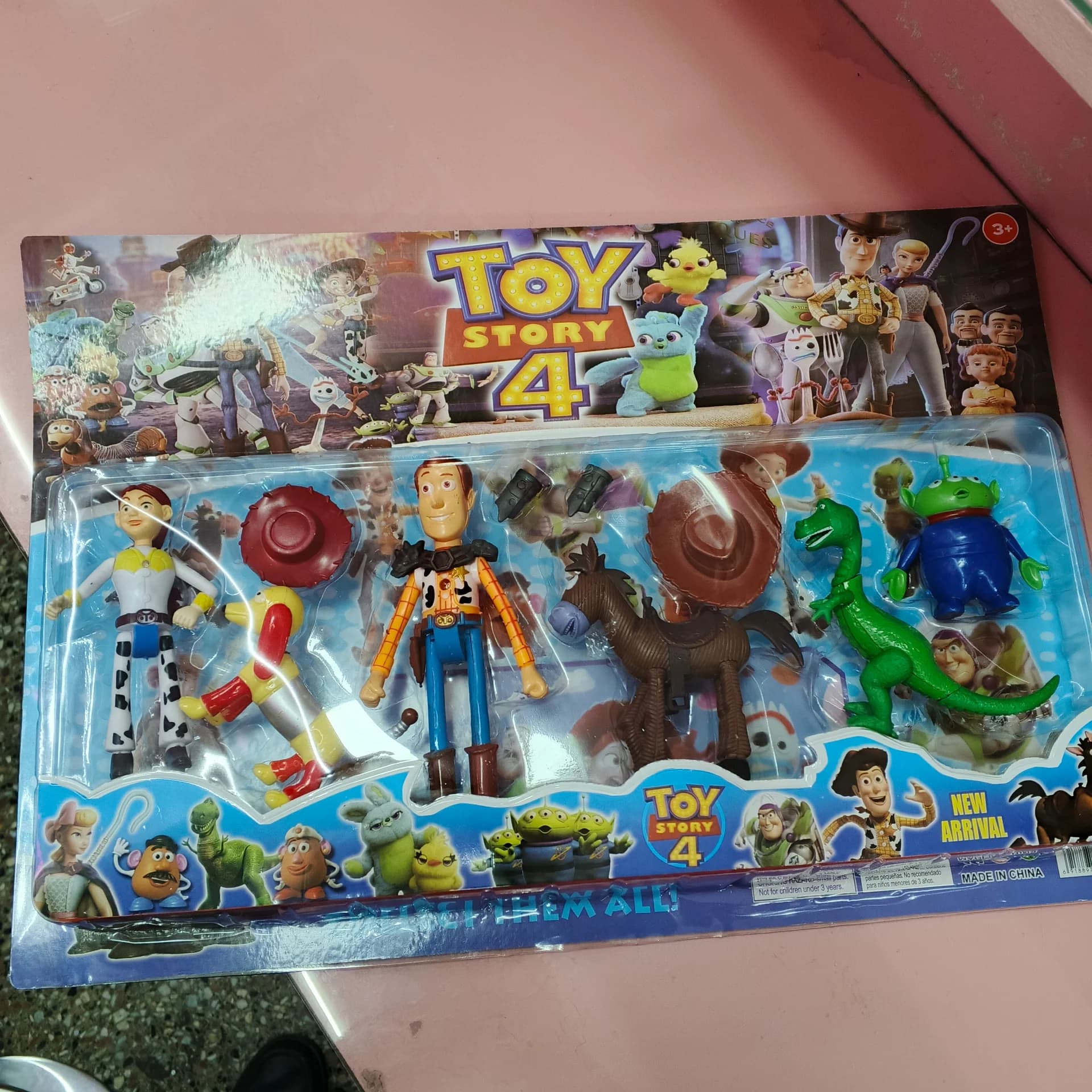TOY STORY 4 WODY Y YESSI