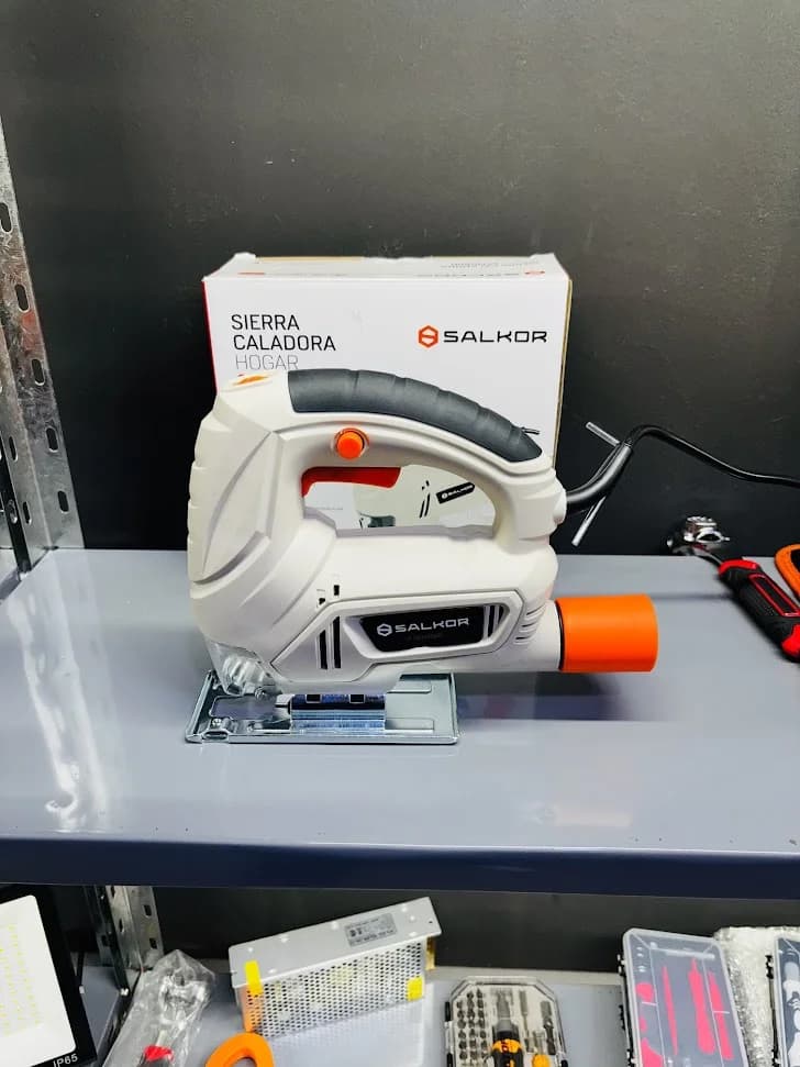 Sierra caladora 400w Salkor
