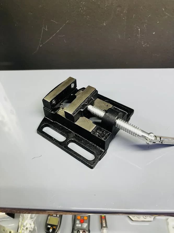 Morsa para taladro de banco 2,5" Salkor