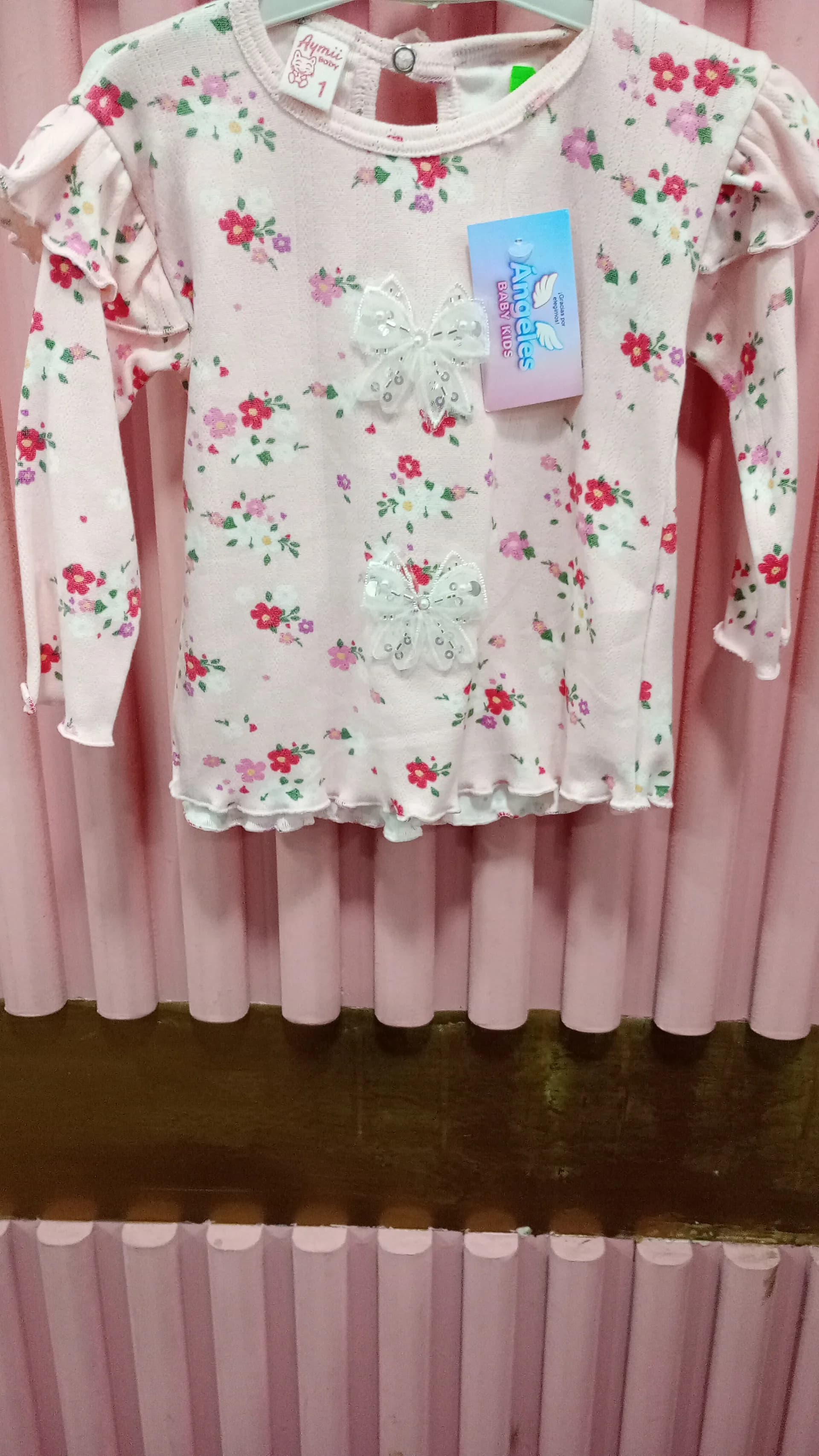 REMERA MANGA LARGA BEBA FLORES