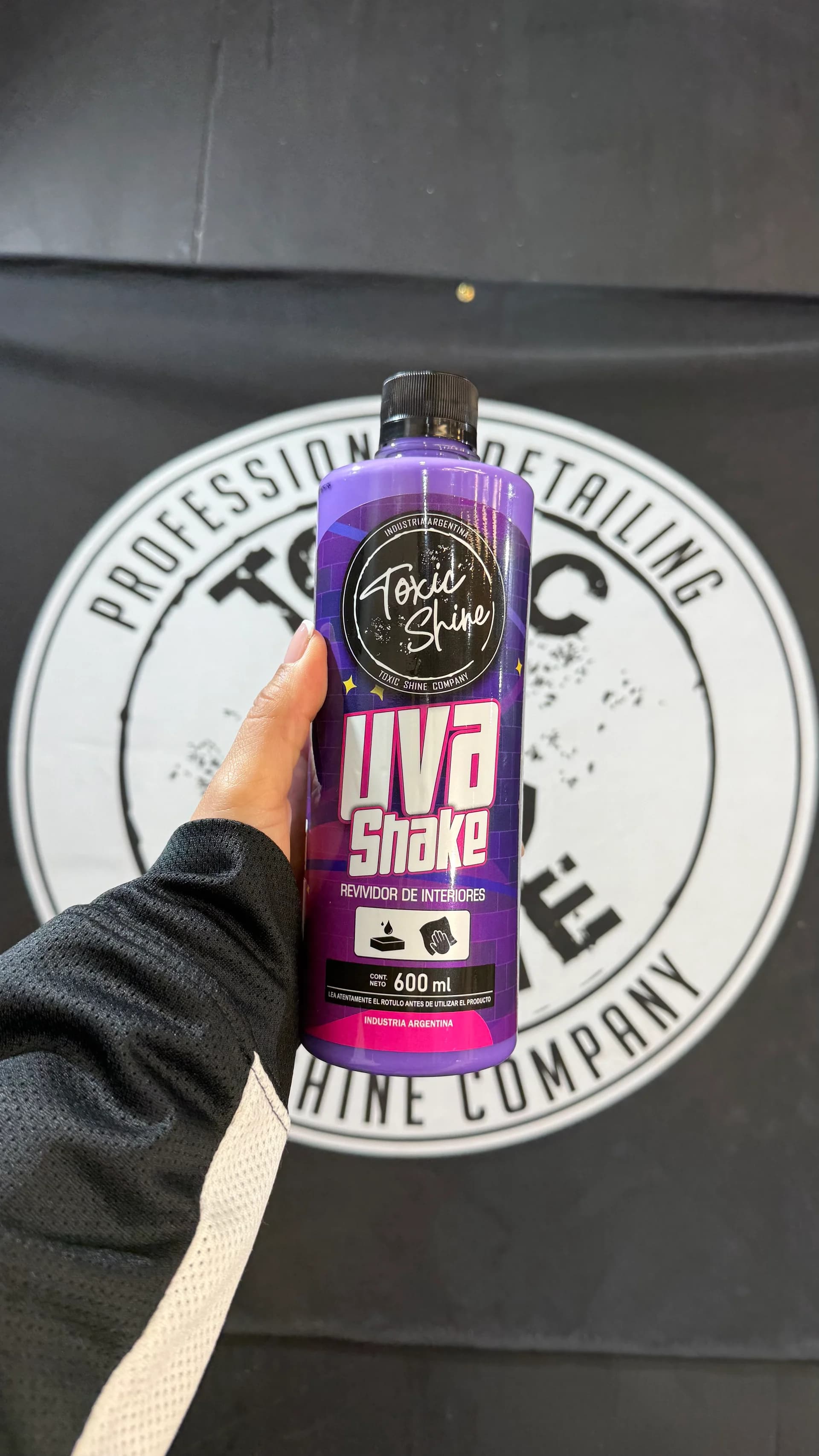 UVA SHAKE 600ML TOXIC SHINE