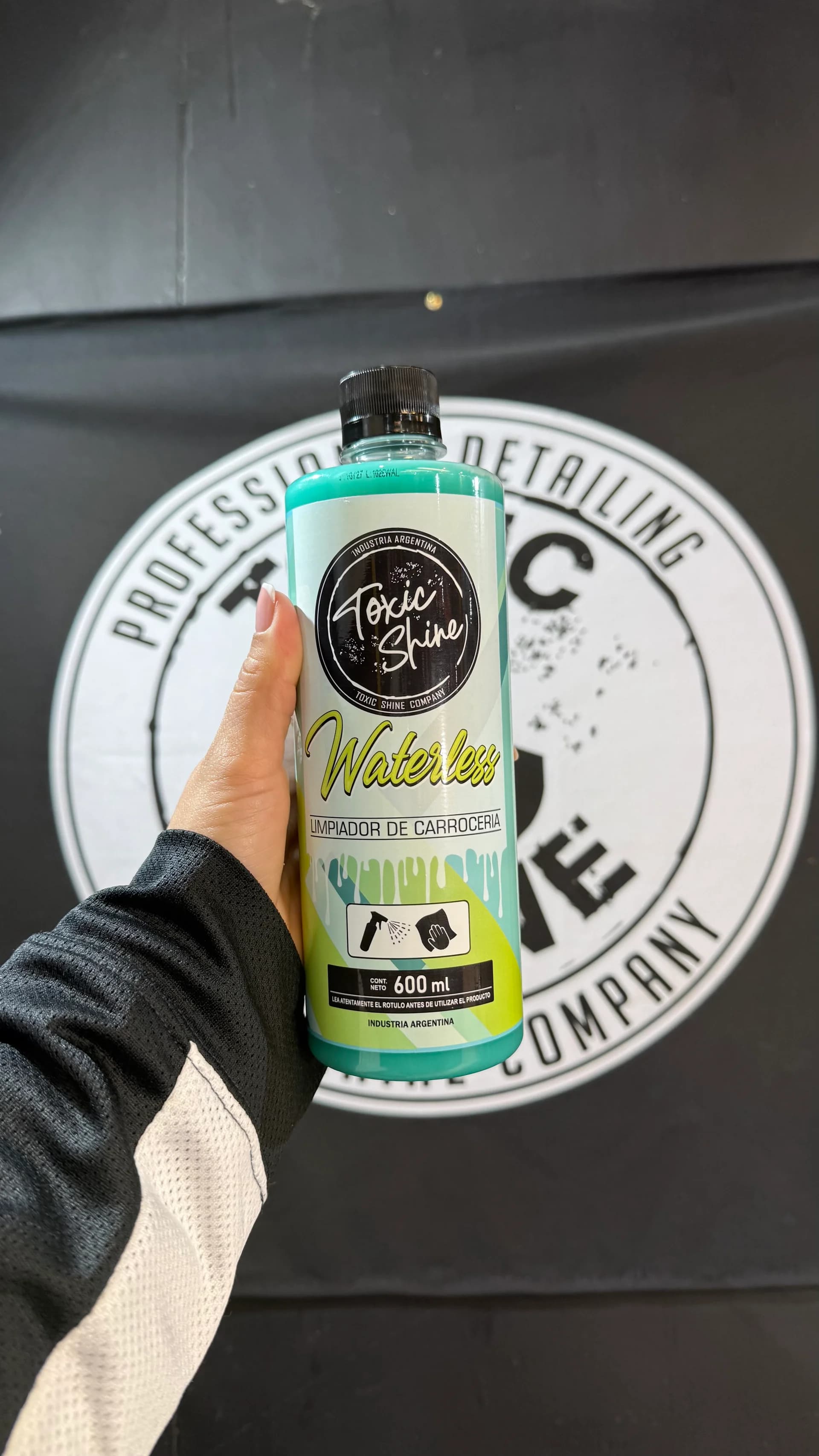 WATERLESS 600ML TOXIC SHINE