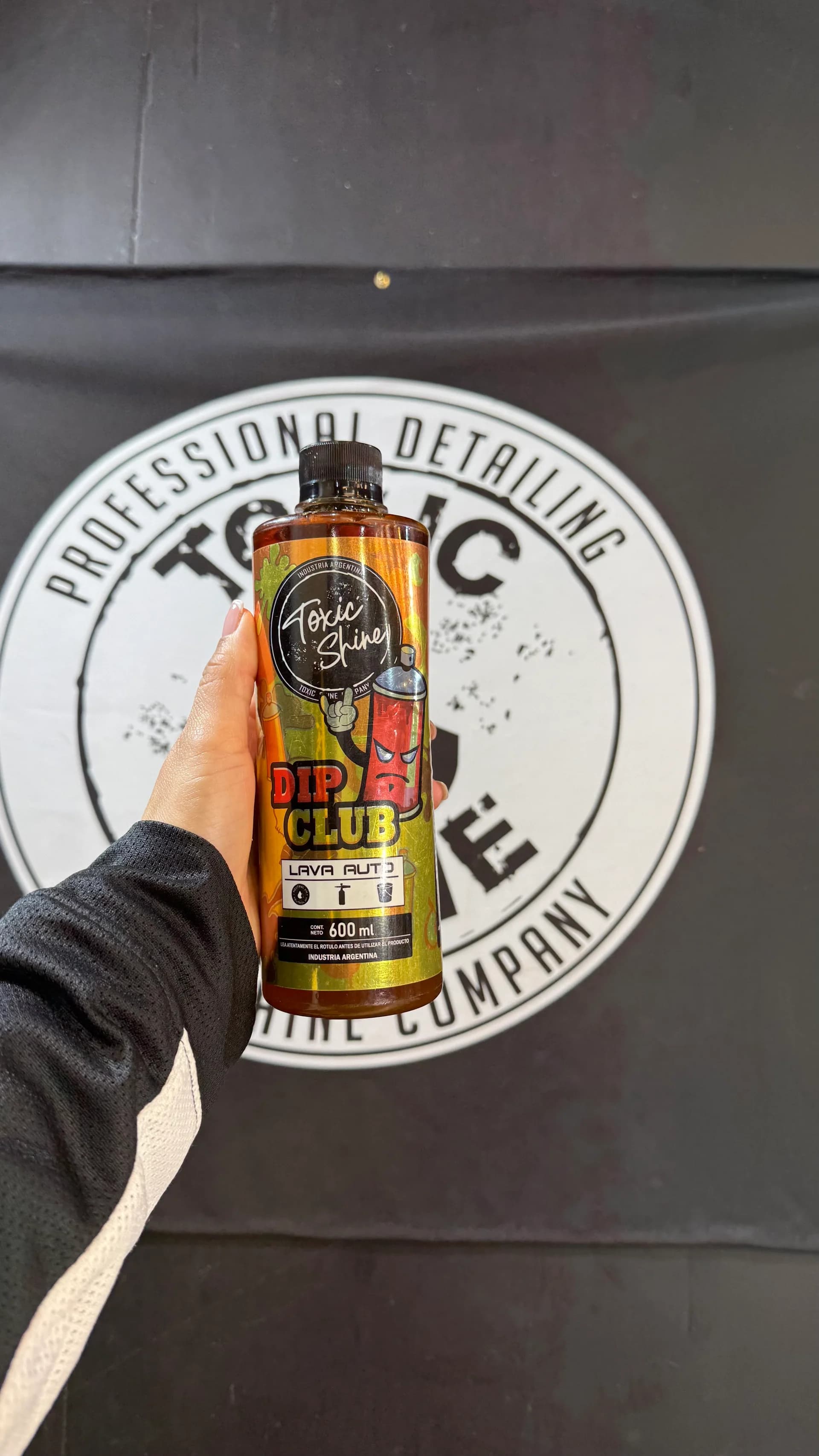 DIP CLUB 600ML TOXIC SHINE