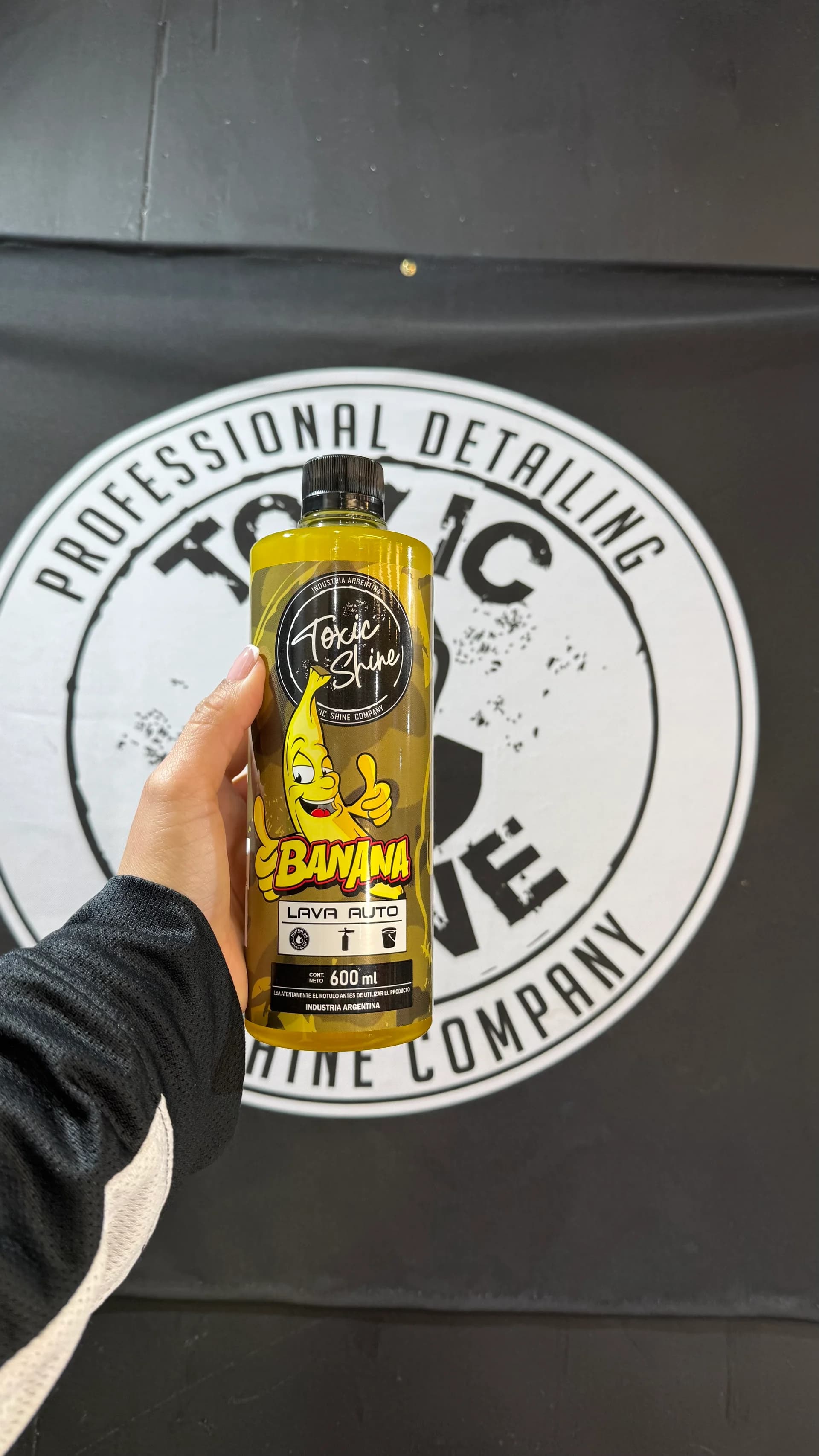 SHAMPOO BANANA 600ML TOXIC SHINE