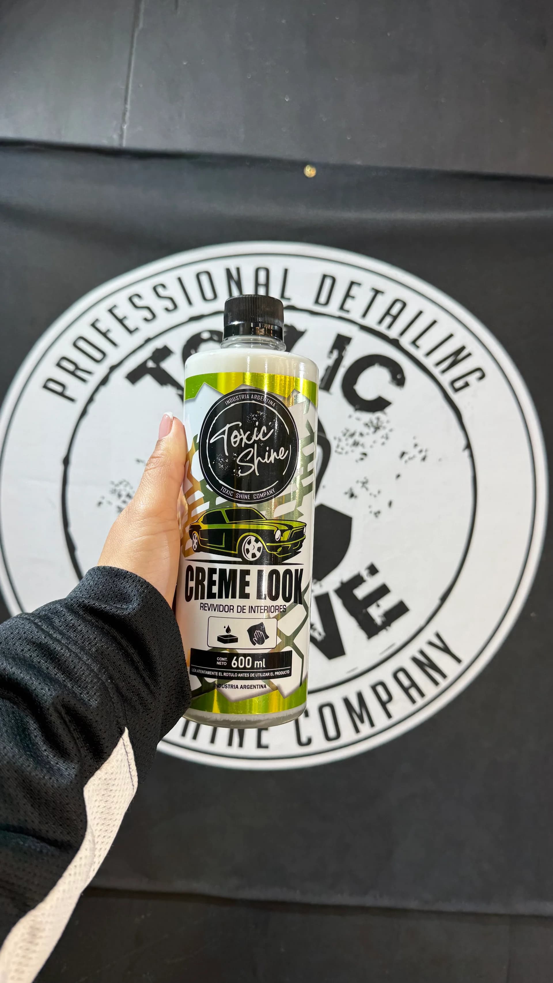 CREME LOOK 600ML TOXIC SHINE
