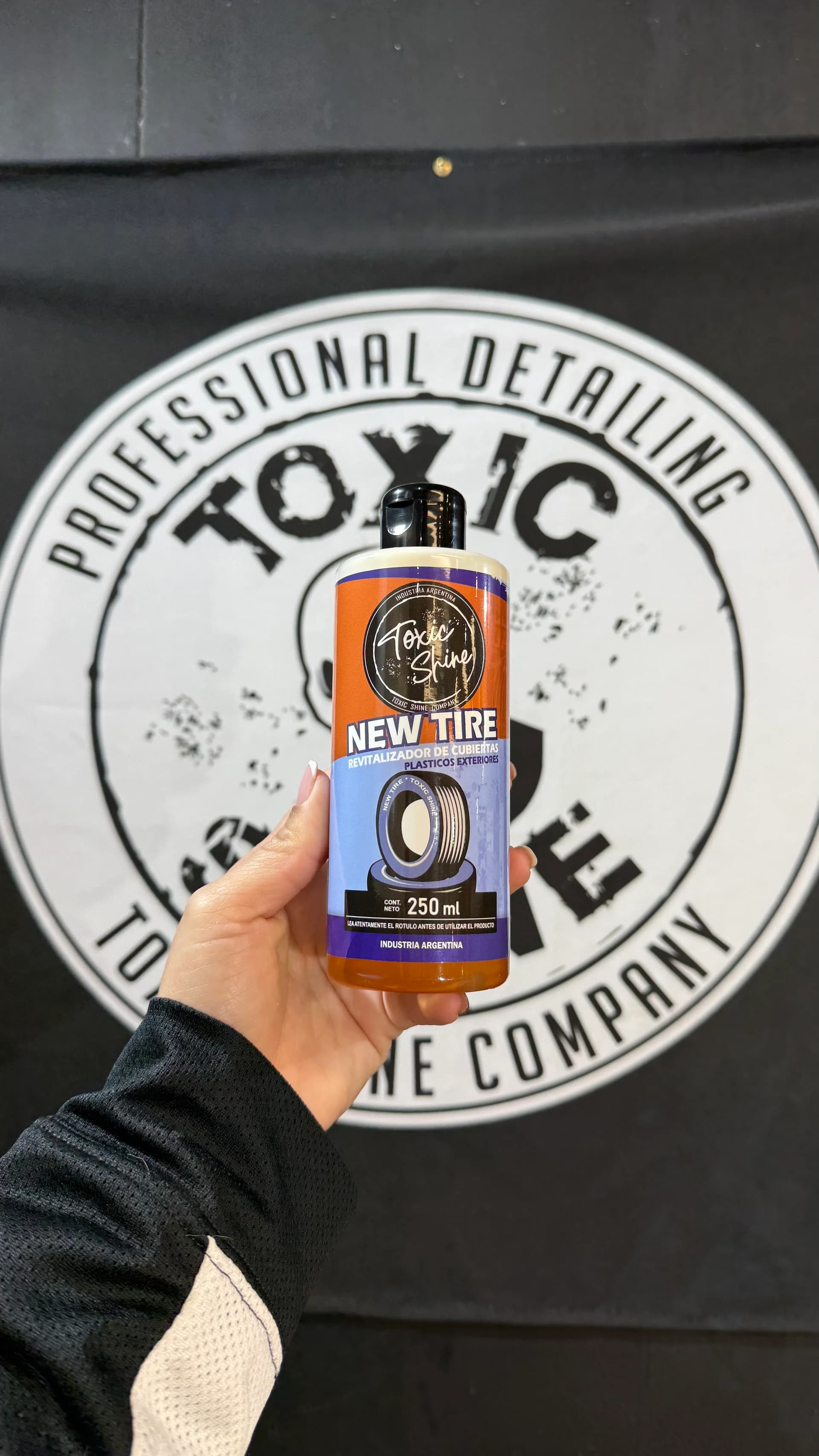 NEW TIRE 250ML TOXIC SHINE