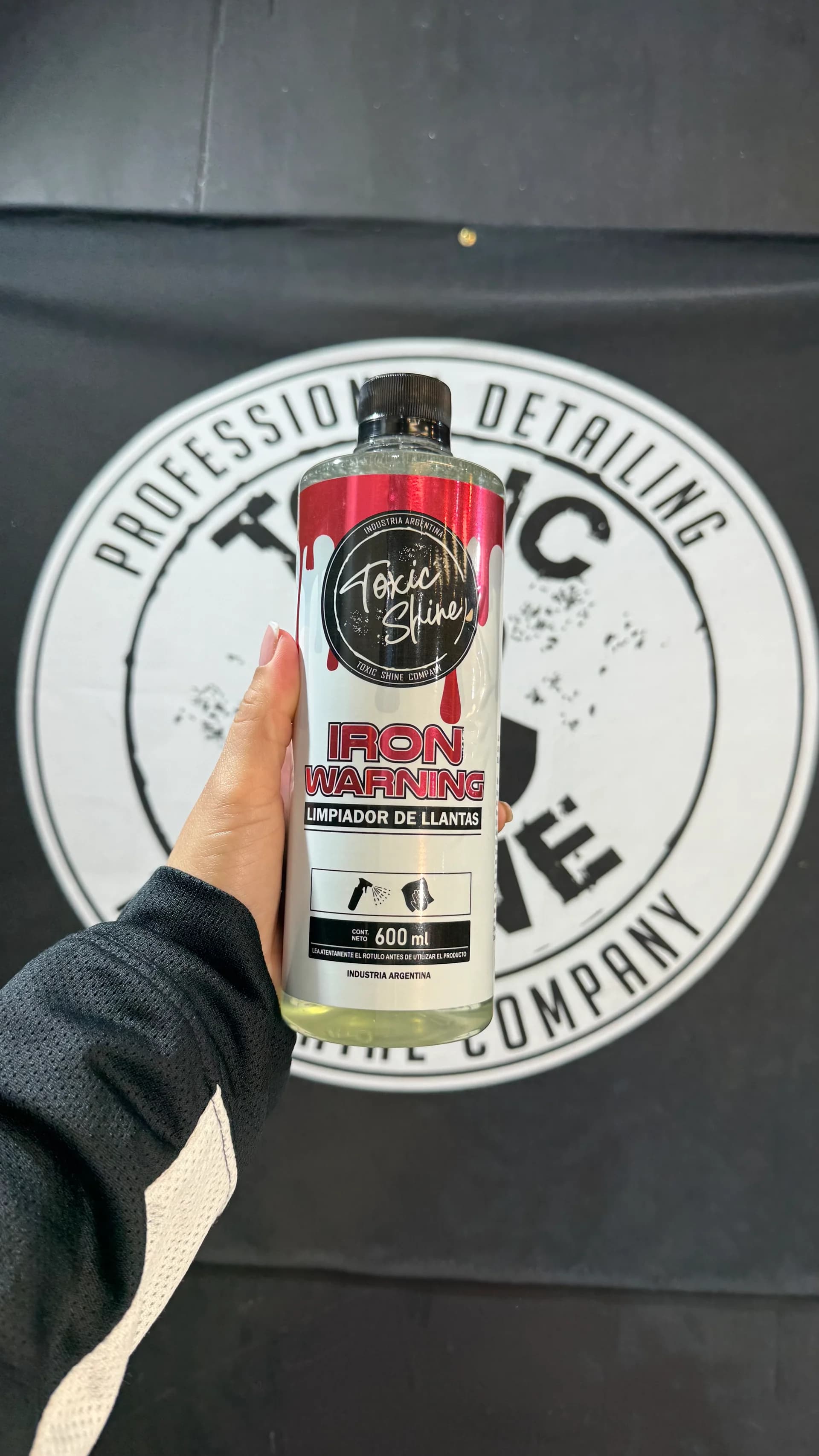 IRON WARNING 600ML TOXIC SHINE