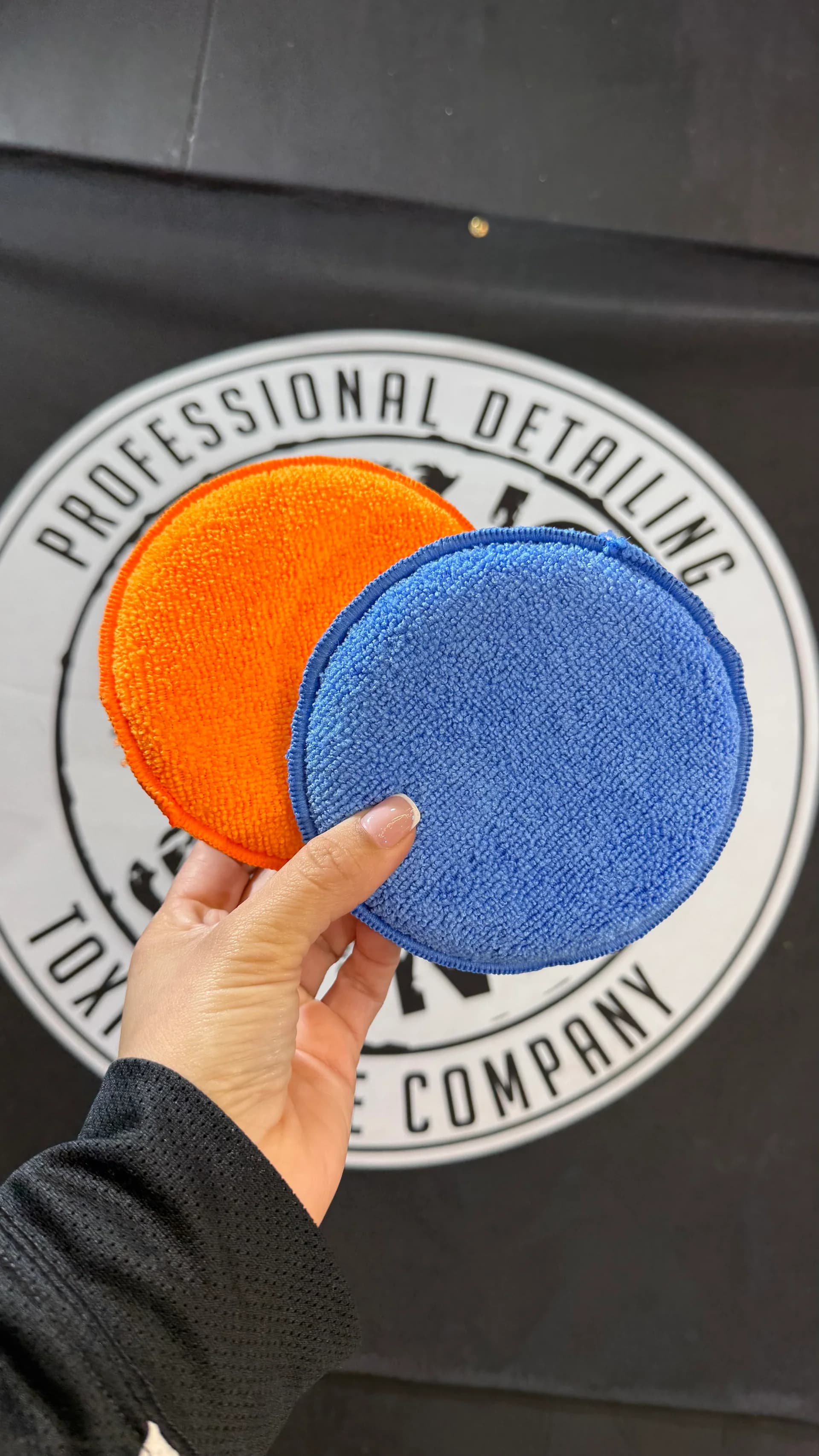 APLICADOR DE MICROFIBRA CON BOLSILLO