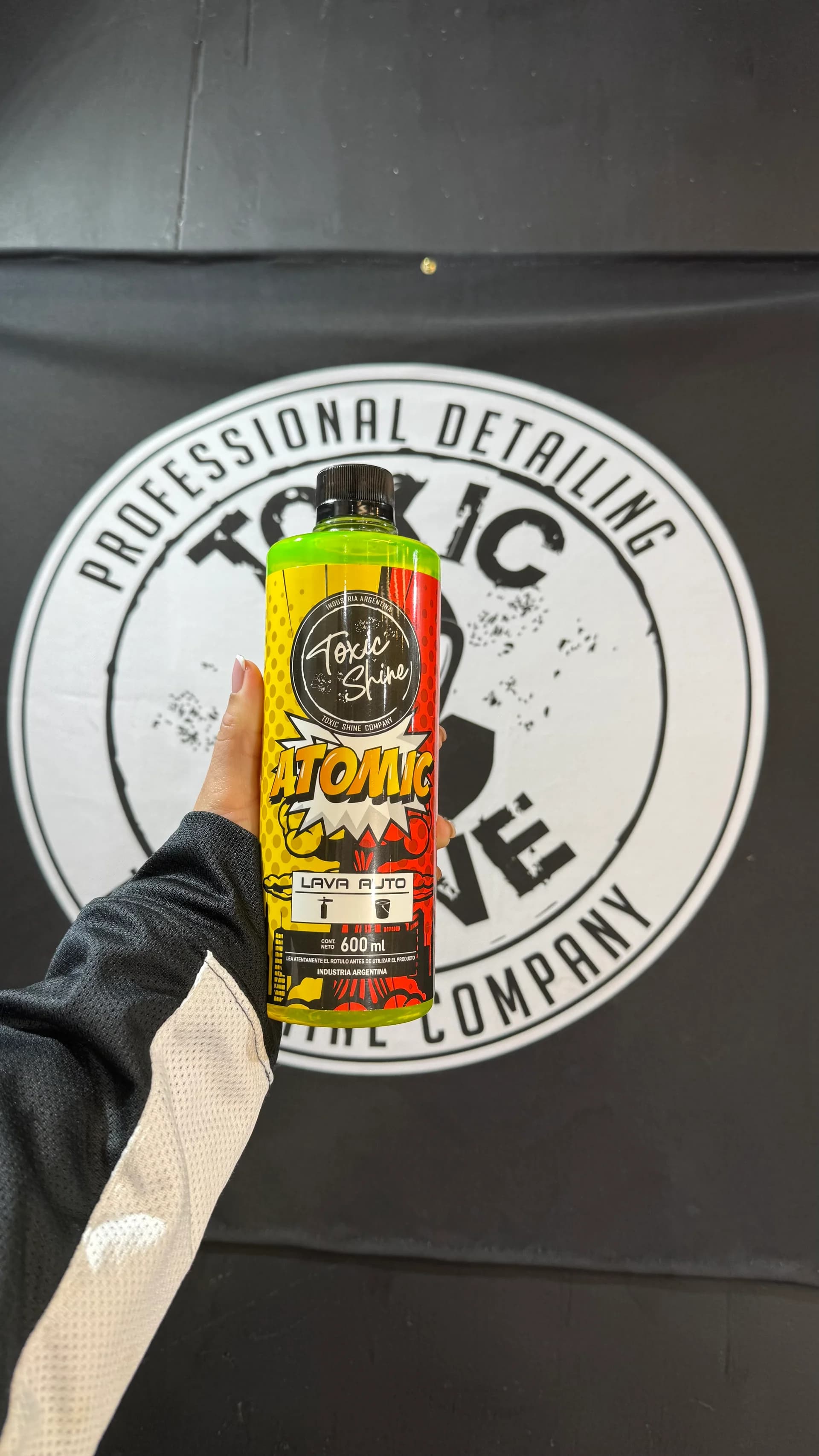 SHAMPOO ATOMIC 600ML TOXIC SHINE